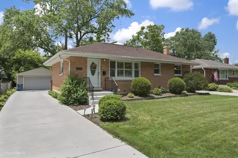 4338 Stanley Ave, Downers Grove, IL 60515