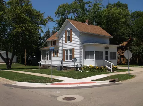 2 N Gosse Blvd, Princeton, IL 61356