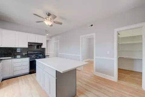 2325 N Marmora Ave, Chicago, IL 60639 photo 9