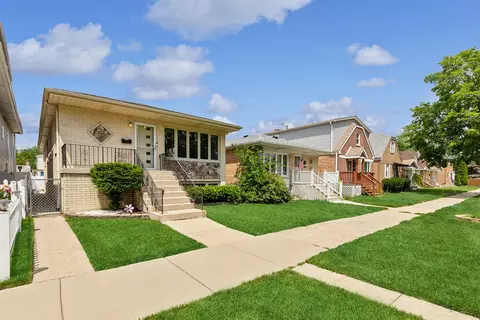 3742 N Oconto Ave, Chicago, IL 60634