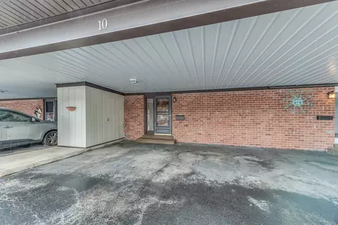 10 Cour La Salle, Palos Hills, IL 60465