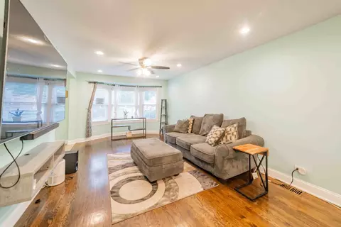 700 E 91st Pl, Chicago, IL 60619 photo 3