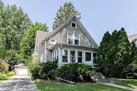 715 N 10th St, Dekalb, IL 60115