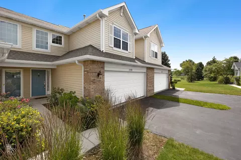 1533 S Candlestick Way S #1533, Waukegan, IL 60085