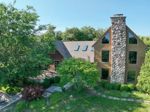 42 W200 Keslinger Rd, Elburn, IL 60119