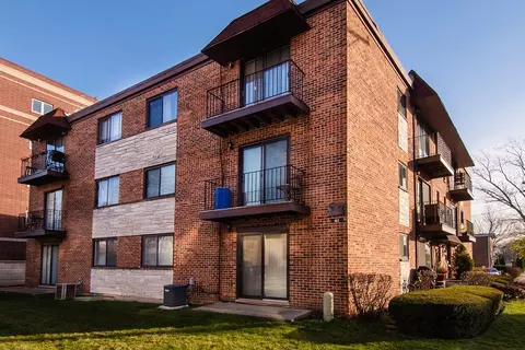 463 Alles Ave #3E, Des Plaines, IL 60016