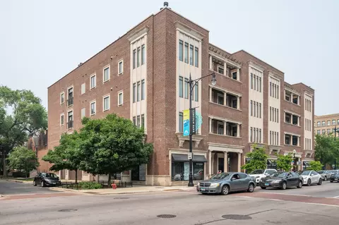 2401 N Janssen Ave #301, Chicago, IL 60614