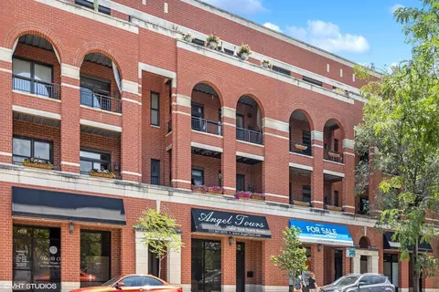 4727 N Clark St #2N, Chicago, IL 60640