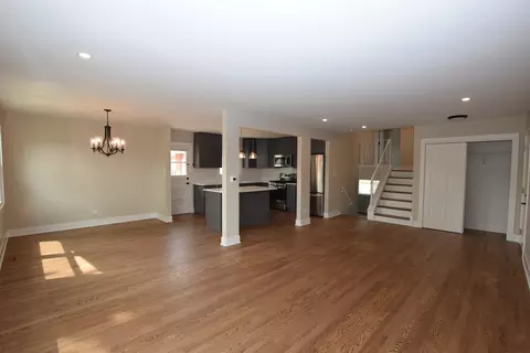 680 S Westgate Rd, Des Plaines, IL 60016 photo 8