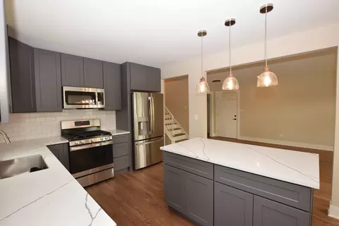 680 S Westgate Rd, Des Plaines, IL 60016 photo 4