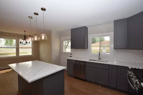 680 S Westgate Rd, Des Plaines, IL 60016 photo 7