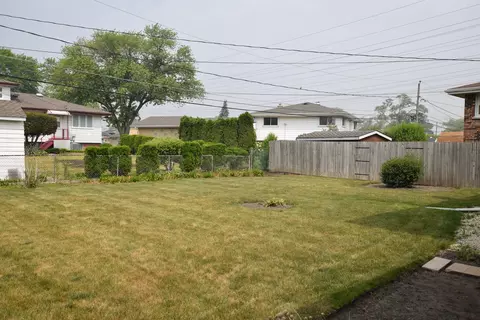 680 S Westgate Rd, Des Plaines, IL 60016 photo 22