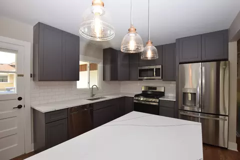 680 S Westgate Rd, Des Plaines, IL 60016 photo 3
