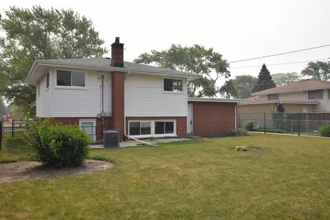 680 S Westgate Rd, Des Plaines, IL 60016 photo 23