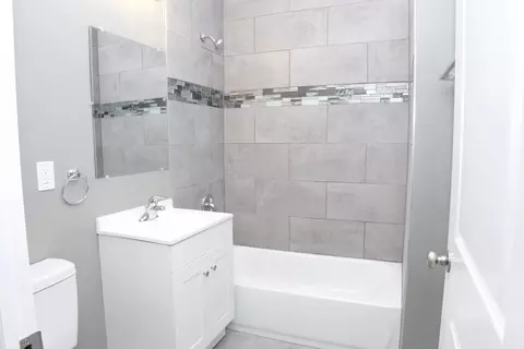 11251 S Vernon Ave, Chicago, IL 60628 photo 9