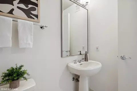 250 E Pearson St #1104, Chicago, IL 60611 photo 16