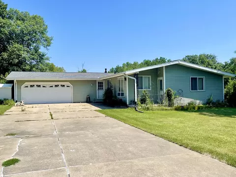 6 Oak Ter, Ottawa, IL 61350