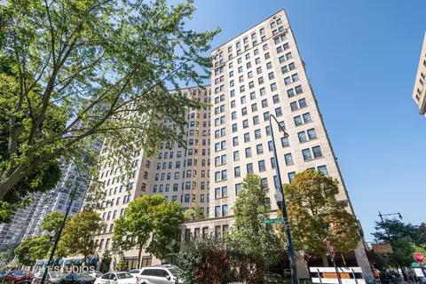 2000 N Lincoln Park West Ave #1012, Chicago, IL 60614