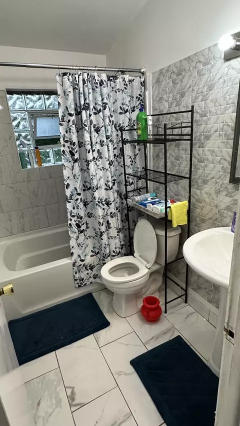 8939 Robin Dr #B, Des Plaines, IL 60016 photo 23