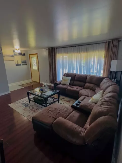 8939 Robin Dr #B, Des Plaines, IL 60016 photo 9