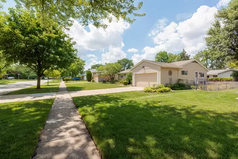 1150 Clark Ln, Des Plaines, IL 60016 photo 24