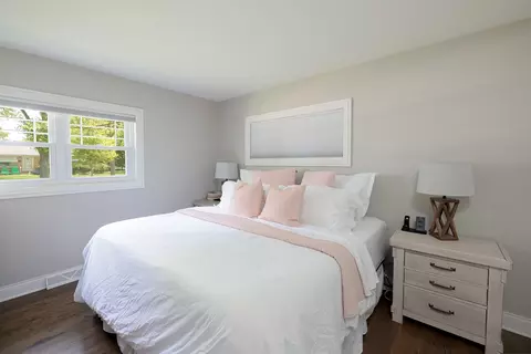 1150 Clark Ln, Des Plaines, IL 60016 photo 10