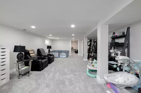 1150 Clark Ln, Des Plaines, IL 60016 photo 17