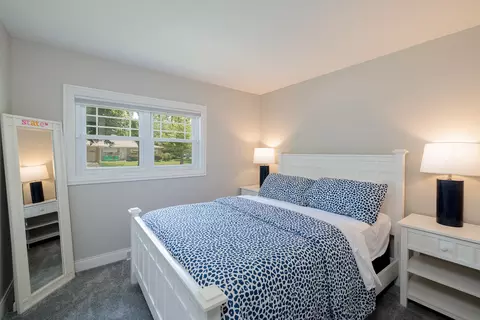 1150 Clark Ln, Des Plaines, IL 60016 photo 12