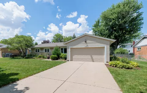 1150 Clark Ln, Des Plaines, IL 60016