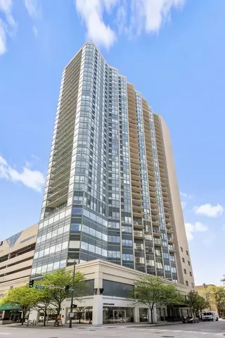 111 W Maple St #1312, Chicago, IL 60610