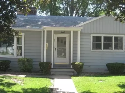 1927 Pulaski St, Peru, IL 61354