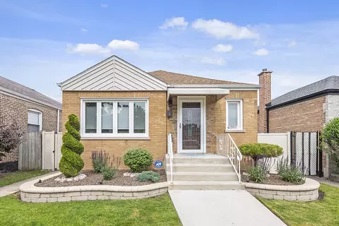 5342 S Neenah Ave, Chicago, IL 60638