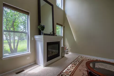 1497 Keystone Ct, Elgin, IL 60120 photo 5