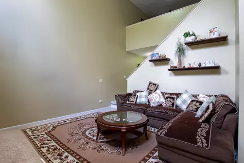 1497 Keystone Ct, Elgin, IL 60120 photo 4