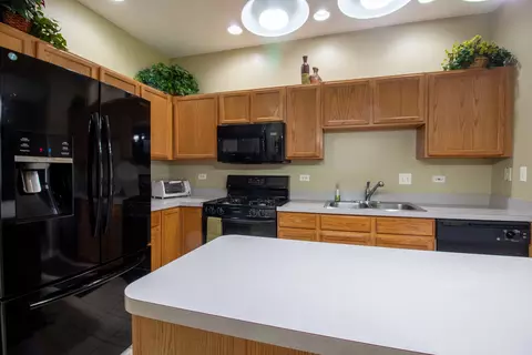 1497 Keystone Ct, Elgin, IL 60120 photo 9