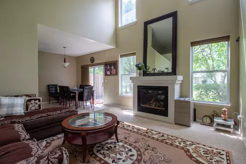1497 Keystone Ct, Elgin, IL 60120 photo 3