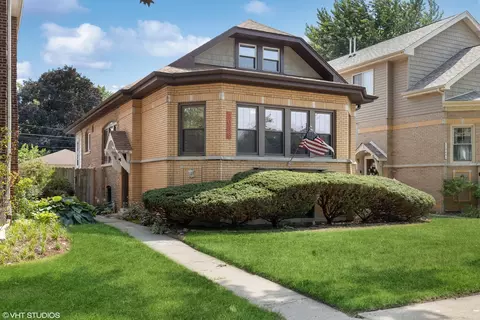 7038 35th St, Berwyn, IL 60402