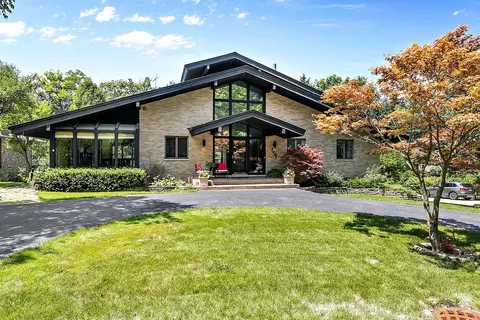 401 Forest Ave, Willow Springs, IL 60480