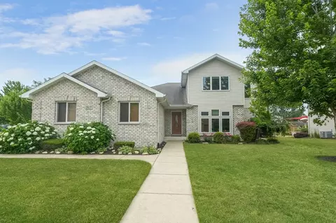 25137 W Meadowlark Dr, Channahon, IL 60410