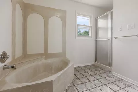 829 N Dovington Dr, Hoffman Estates, IL 60169 photo 13