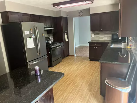 10568 Palace Ct, Roscoe, IL 61073 photo 11