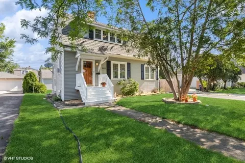1652 E Algonquin Rd, Des Plaines, IL 60016