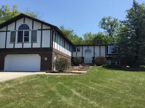 28613 N Jackson Ave, Wauconda, IL 60084