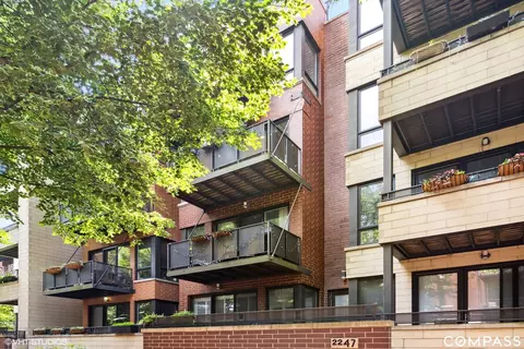 2247 W Wabansia Ave #403, Chicago, IL 60647