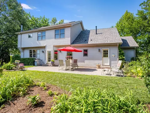 145 E Gilbert Rd, Palatine, IL 60067 photo 4