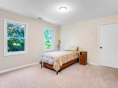 145 E Gilbert Rd, Palatine, IL 60067 photo 20