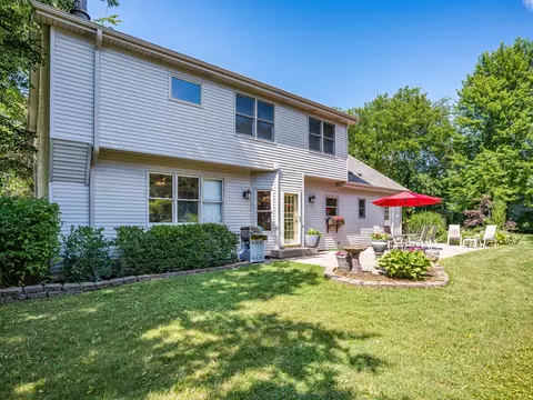 145 E Gilbert Rd, Palatine, IL 60067 photo 3