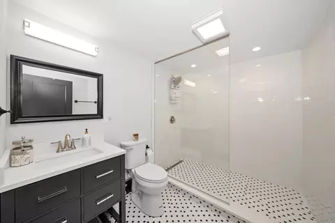 6411 Sinclair Ave, Berwyn, IL 60402 photo 45