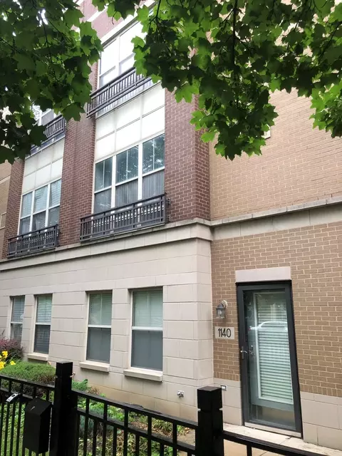 1140 W Washburne Ave #1140, Chicago, IL 60608