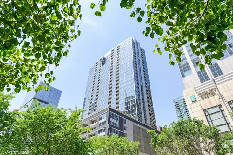 240 E Illinois St #1111, Chicago, IL 60611